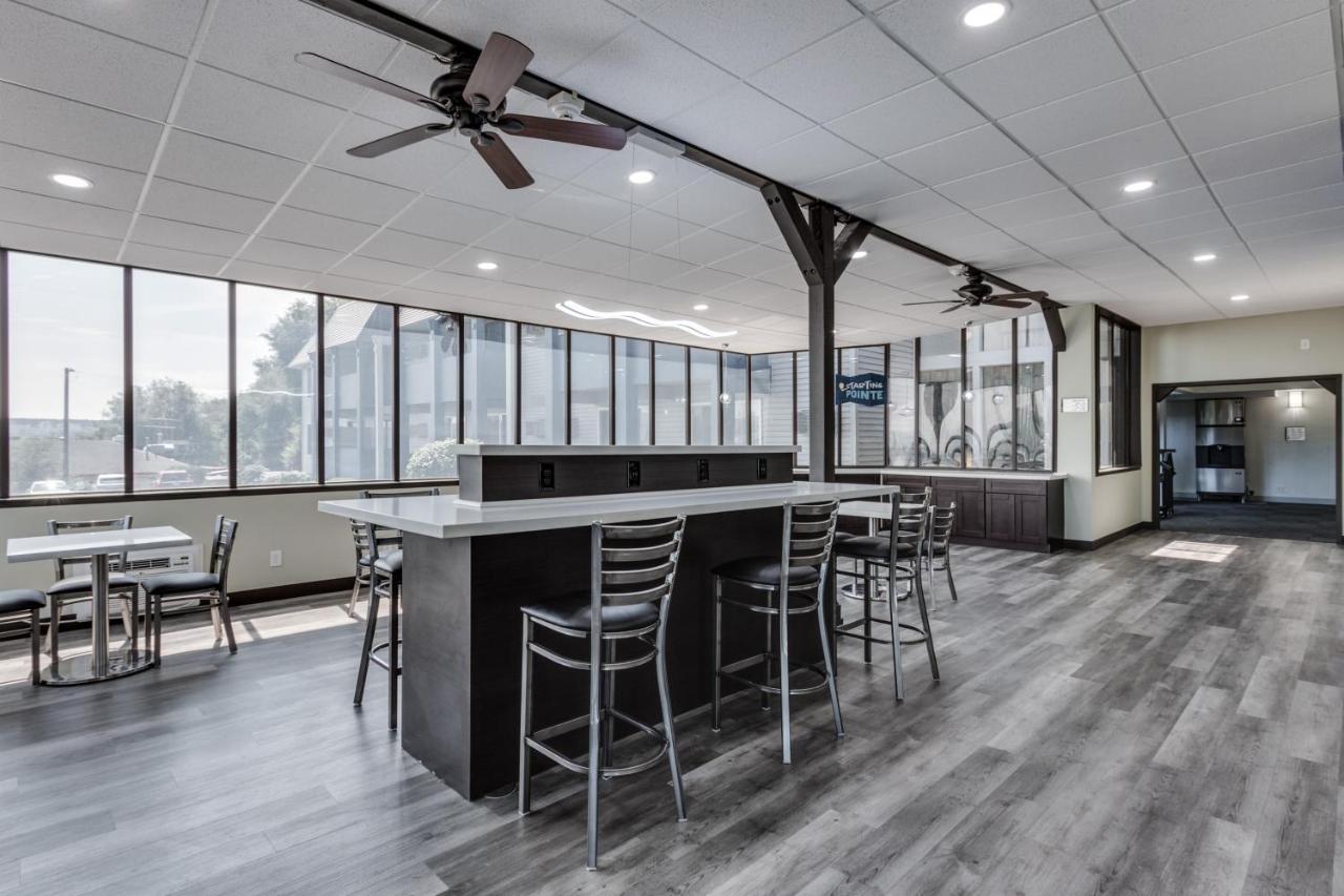 Days Inn & Suites By Wyndham Spokane Esterno foto