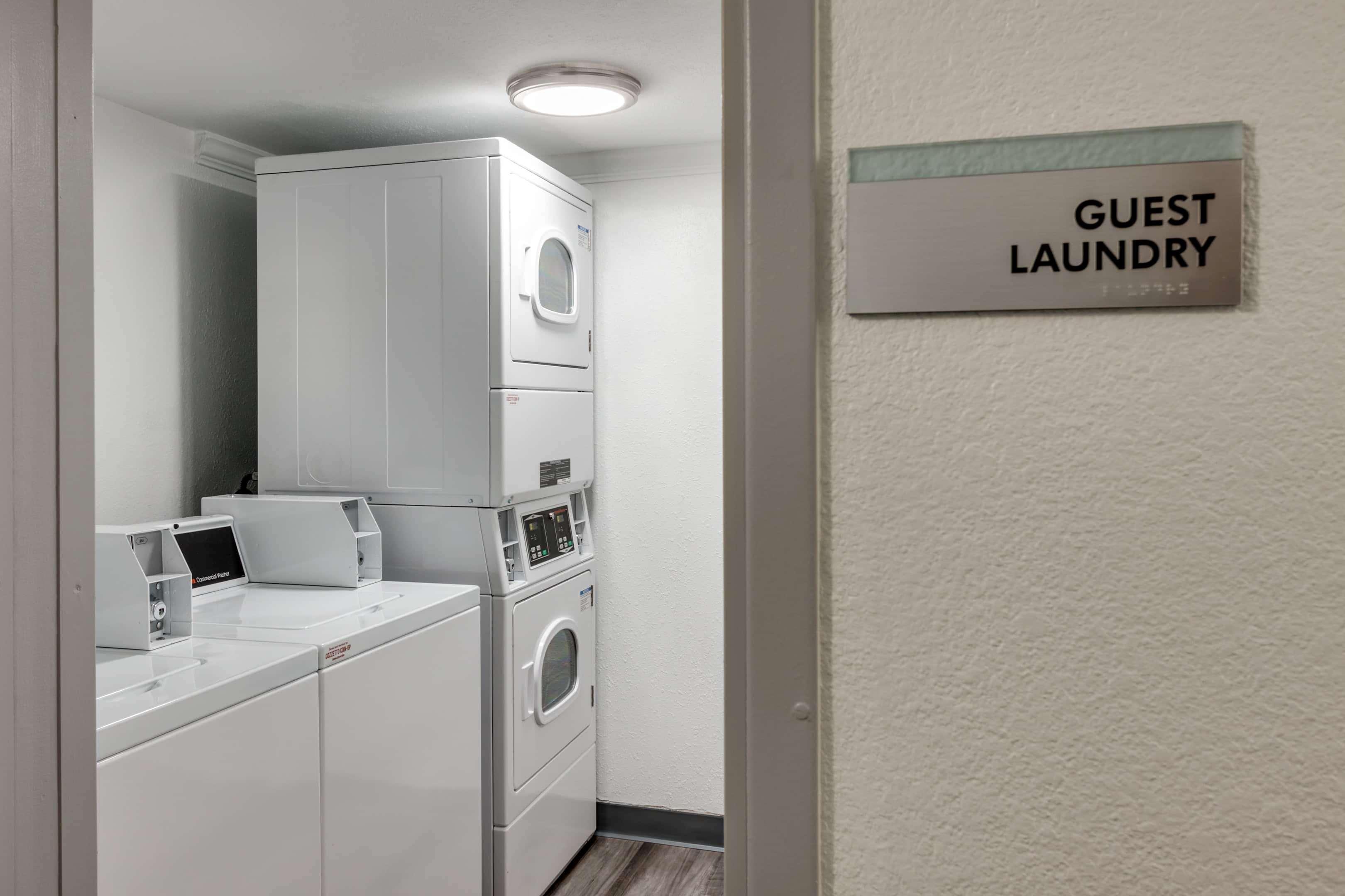 Days Inn & Suites By Wyndham Spokane Esterno foto