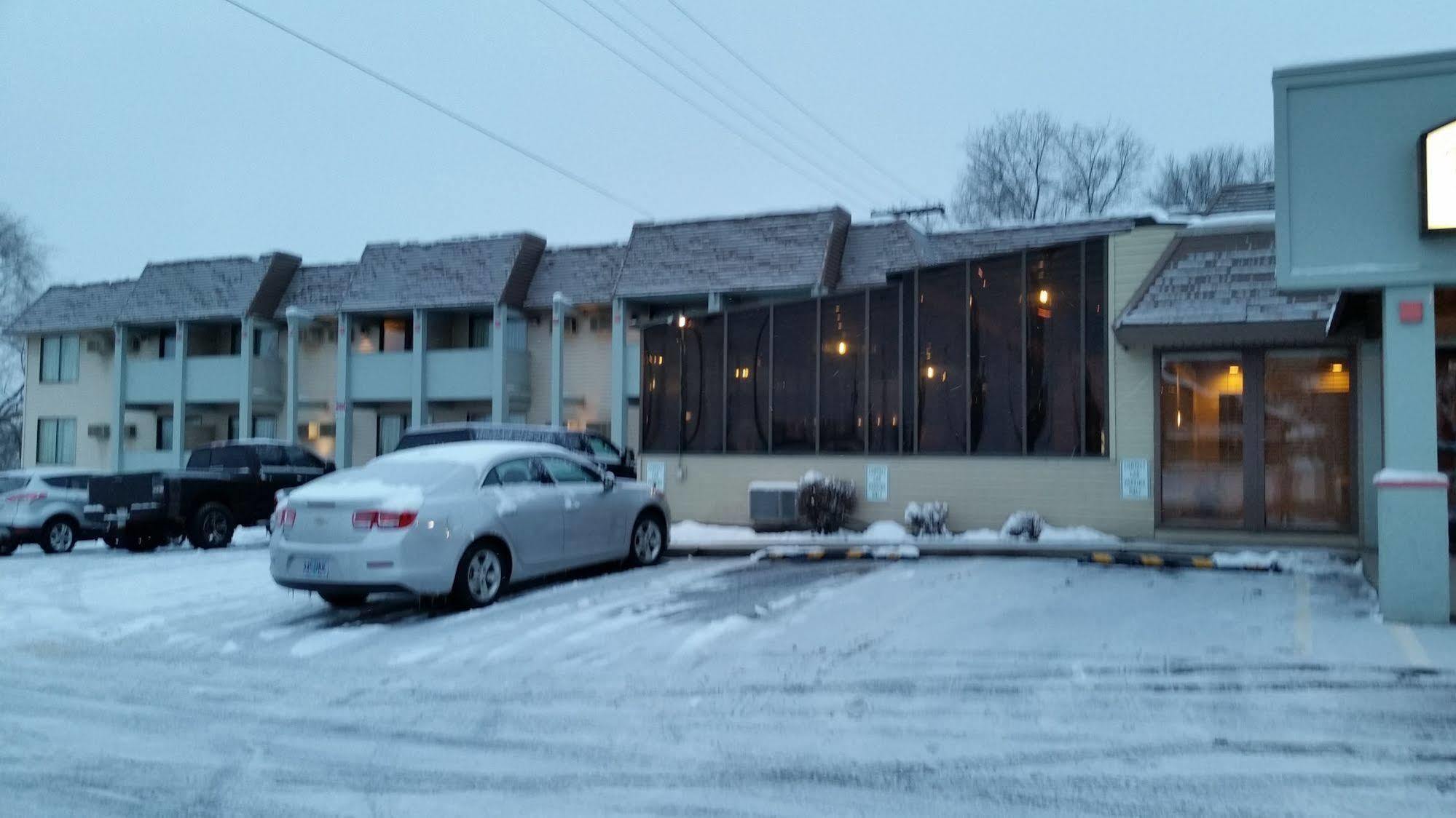 Days Inn & Suites By Wyndham Spokane Esterno foto